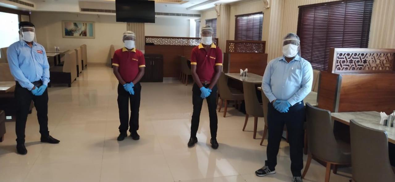 Hotel Grand Gayathri Khammam Kültér fotó